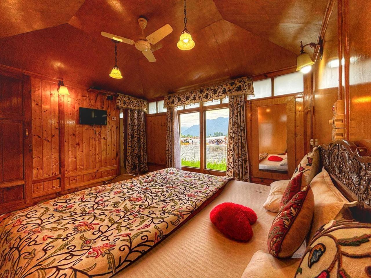 White House Group Of Houseboats Ξενοδοχείο Σριναγκάρ Εξωτερικό φωτογραφία